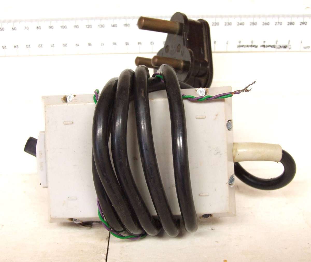 LIMA POWER SUPPLY: 220V/12.5V DC Power Supply/Controller in good un-boxed condition(Italy)