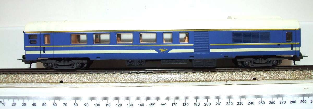 LIMA HO: SAR Blue Train Composite Coach in Very Good Un-Boxed condition(Italy)