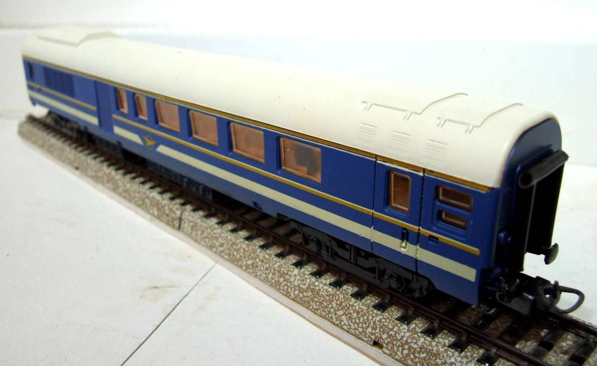 LIMA HO: SAR Blue Train Composite Coach in Very Good Un-Boxed condition(Italy)