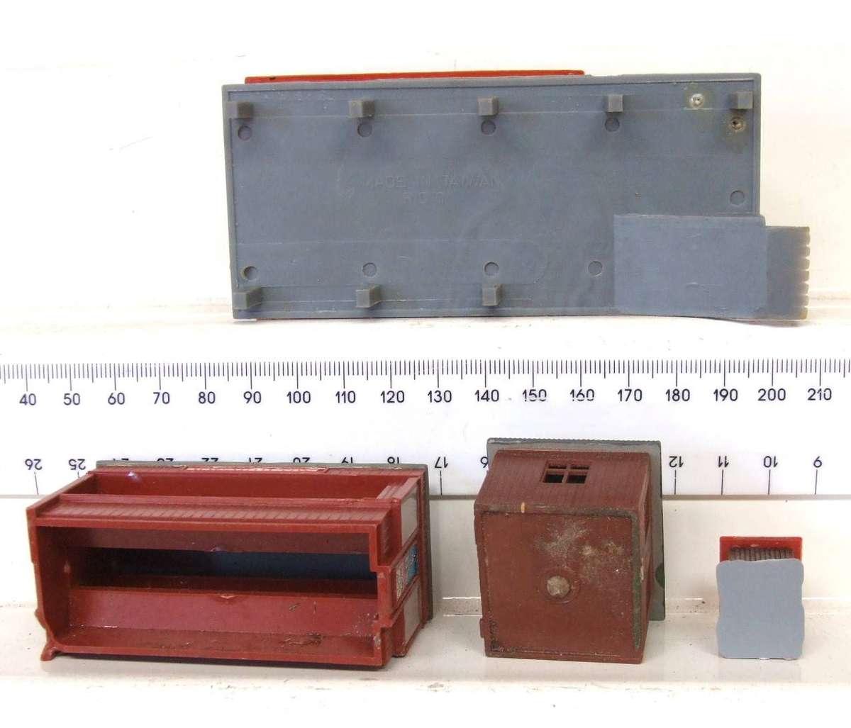 SCENERY HO/OO:  On Auction are these Small Plastic Trackside Buildings in Fair Used Condition.