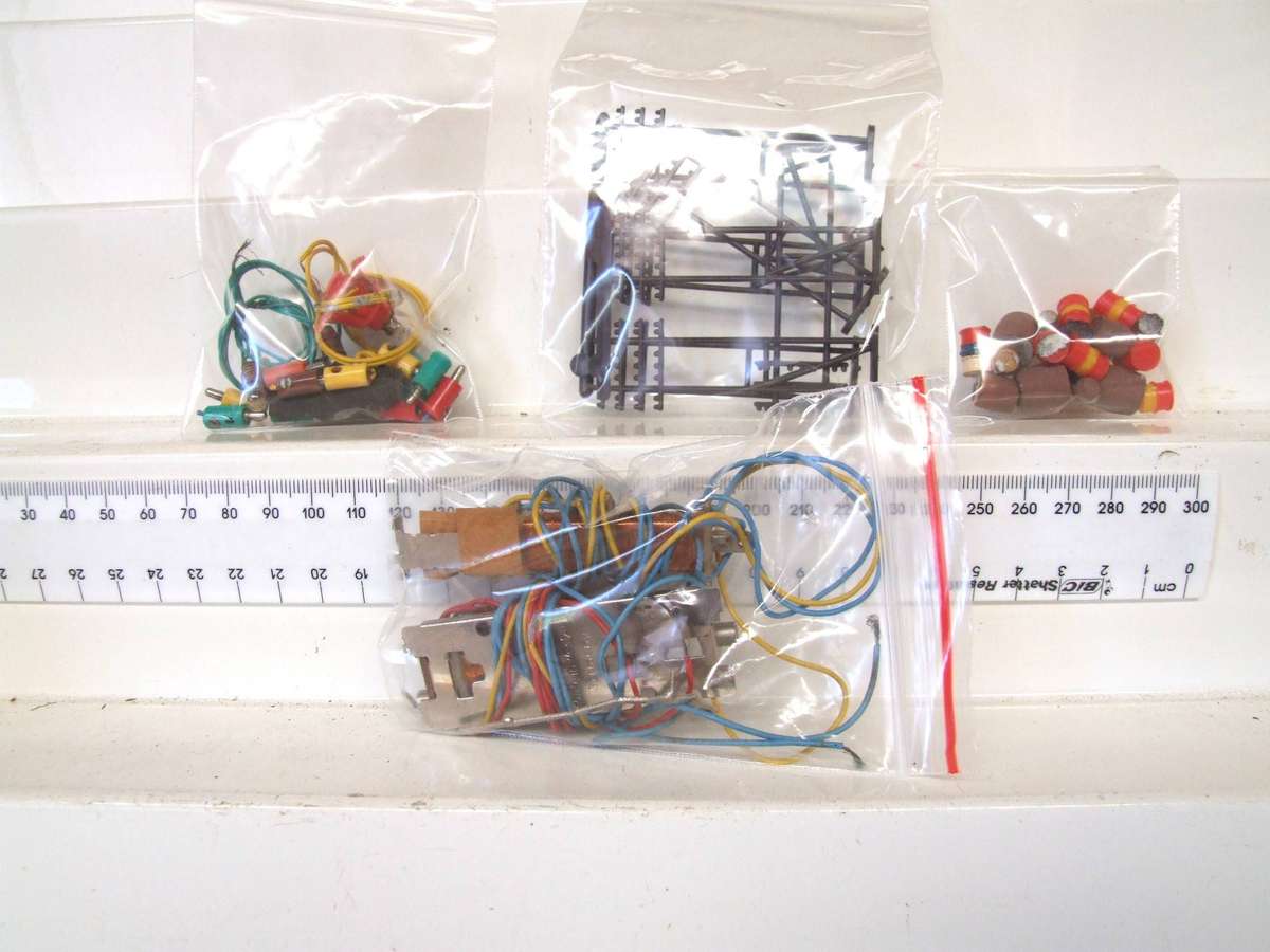 MARKLIN HO:  On Auction are these Mixed Parts in Good Used Condition.(GR)