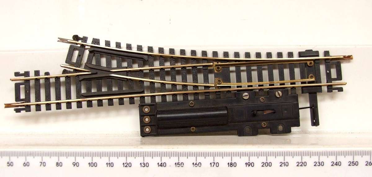 AHM HO/OO: Electro-mechanical Brass RH Point in Good Used and Un-Boxed Condition.(England)