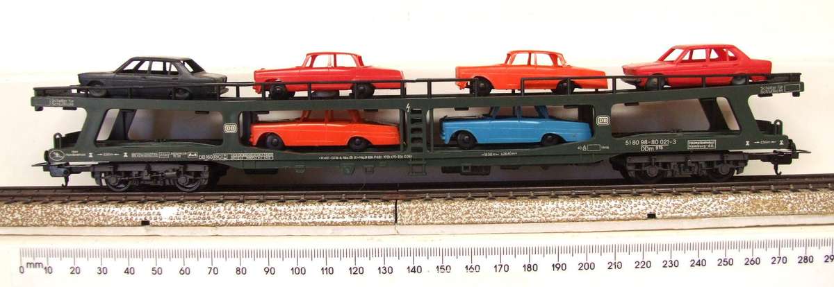LIMA HO: Vintage DB Auto Transporter with 6 Car Load is in Fair, Used condition (Italy)
