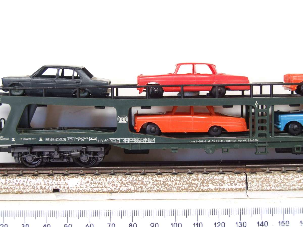 LIMA HO: Vintage DB Auto Transporter with 6 Car Load is in Fair, Used condition (Italy)