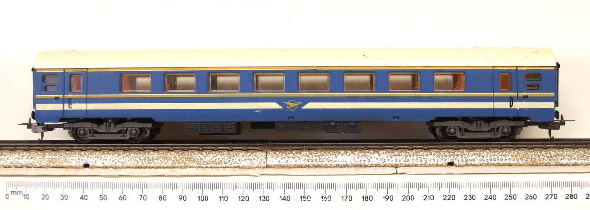 LIMA HO: SAR Blue Train Passenger Coach in Good Un-Boxed condition(Italy)