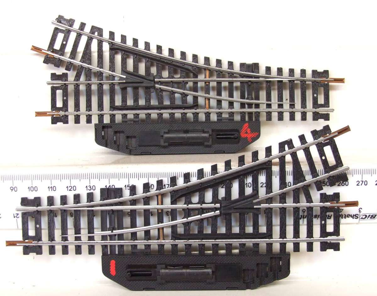 LIMA HO: Steel Manual 2pc RH + LH Points in Good Used and Un-Boxed Condition.(Italy)