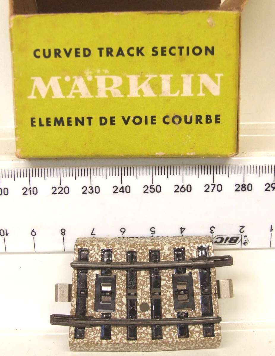 MARKLIN HO:  On Auction are these Mixed Track Items in Good Used Condition.(GR)