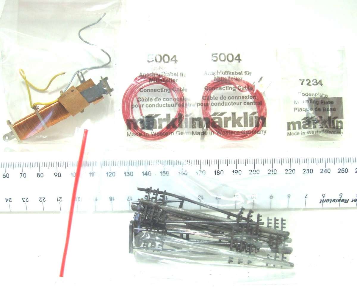 MARKLIN-M HO: Parts in Good un-boxed condition.(W-GR)