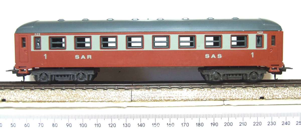 LIMA HO:  Vintage SAR Junior Orange Express Passenger Coach in Good Un-Boxed condition (Italy)