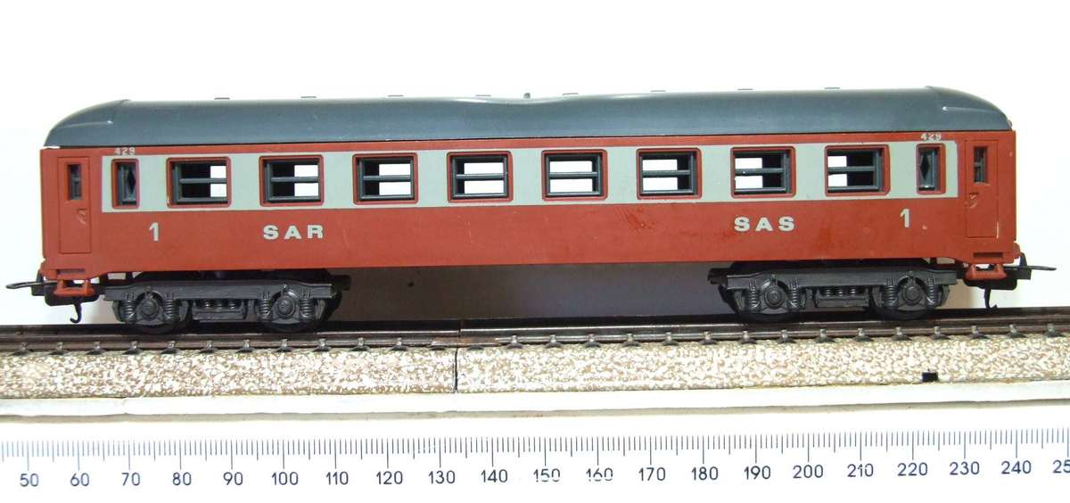 LIMA HO:  Vintage SAR Junior Orange Express Passenger Coach in Good Un-Boxed condition (Italy)