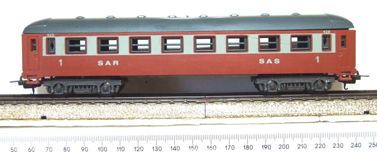 LIMA HO:  Vintage SAR Junior Orange Express Passenger Coach in Good Un-Boxed condition (Italy)