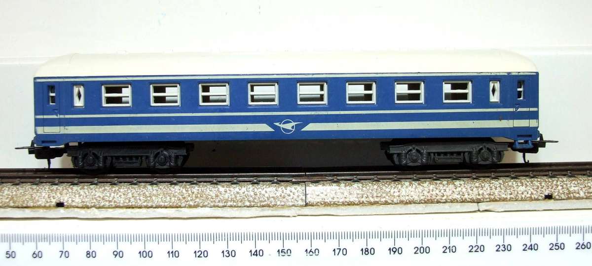 LIMA HO:  Vintage SAR Junior Blue Train Passenger Coach in Fair Un-Boxed condition (Italy)