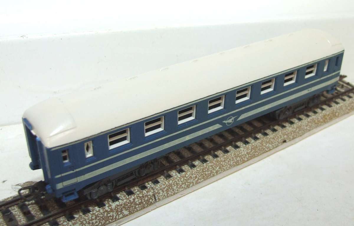 LIMA HO:  Vintage SAR Junior Blue Train Passenger Coach in Fair Un-Boxed condition (Italy)