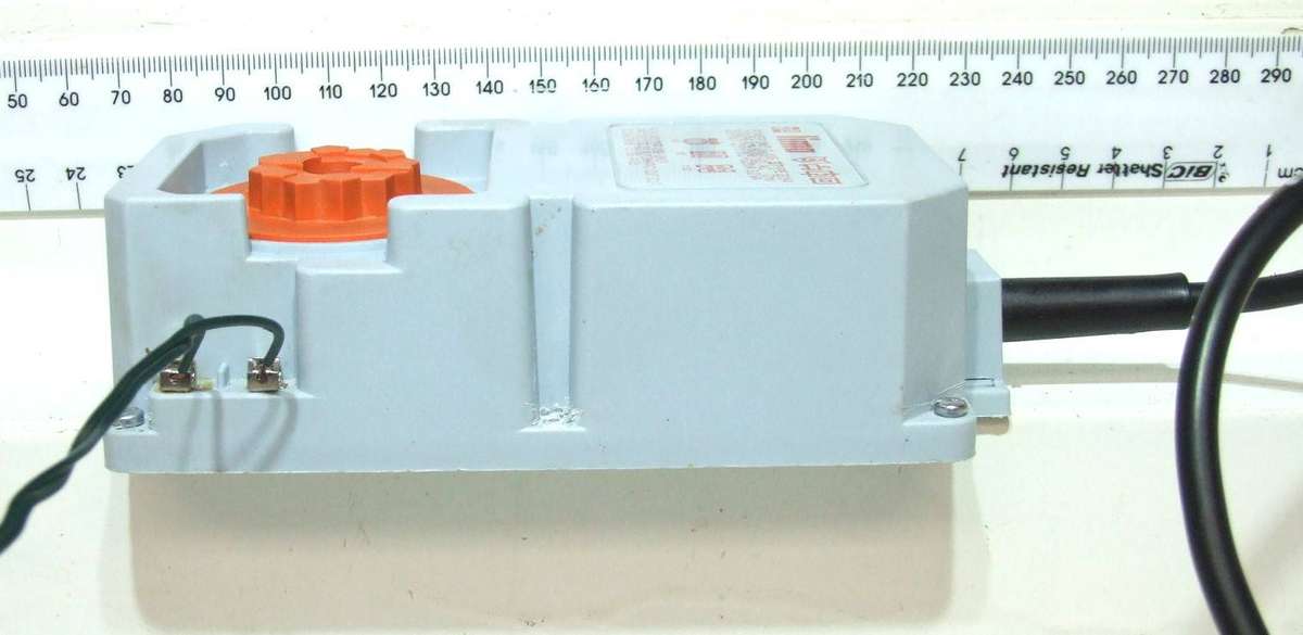 LIMA POWER SUPPLY: 220V/12.5V DC Power Supply/Controller in good un-boxed condition(Italy)
