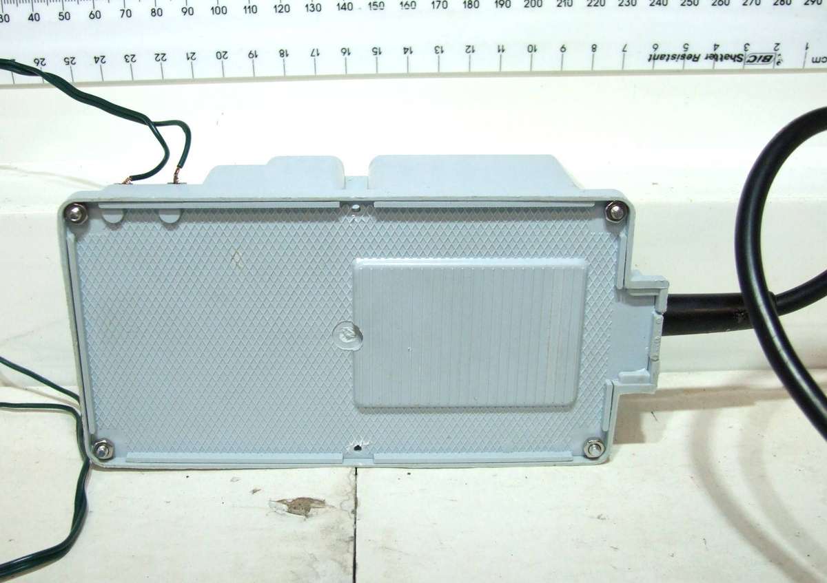 LIMA POWER SUPPLY: 220V/12.5V DC Power Supply/Controller in good un-boxed condition(Italy)