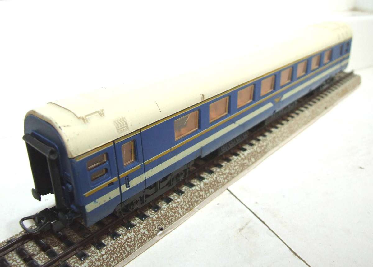 LIMA HO: SAR Blue Train Passenger Coach in Fair Play worn, Un-Boxed condition(Italy)