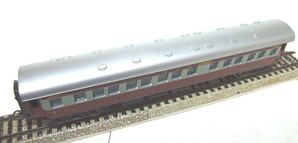 LIMA HO: SAR "Trans Karoo" 1st Class Passenger Coach in Good, Used and Un-boxed condition(Italy)