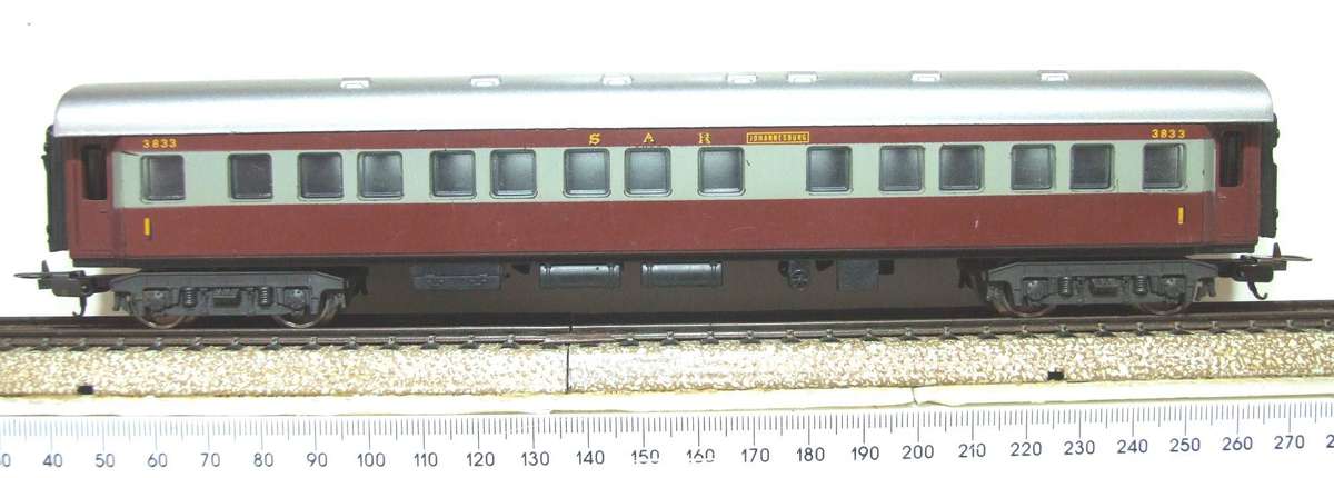 LIMA HO: SAR "Trans Karoo" 1st Class Passenger Coach in Good, Used and Un-boxed condition(Italy)