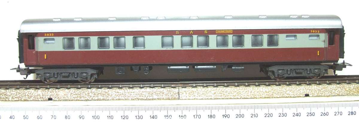 LIMA HO: SAR "Trans Karoo" 1st Class Passenger Coach in Good, Used and Un-boxed condition(Italy)