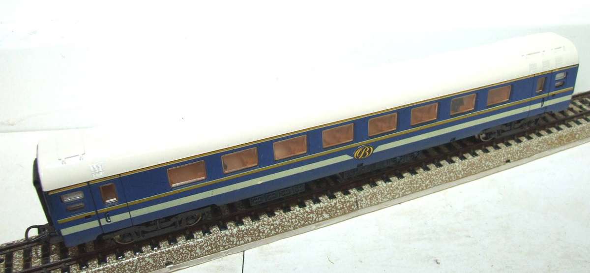LIMA HO: SAR `Blue Train" 1st Class Passenger Coach in Fair un-boxed condition(Italy)
