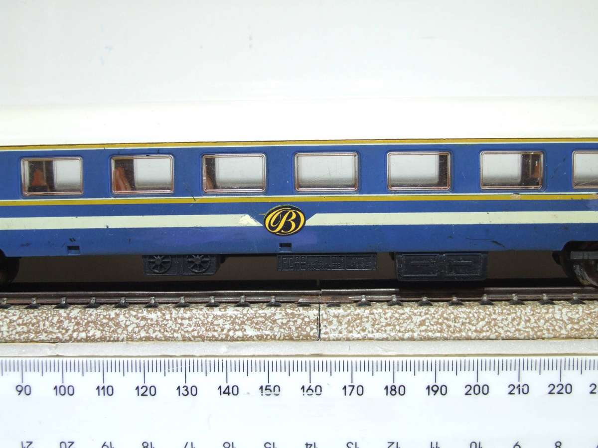 LIMA HO: SAR `Blue Train" 1st Class Passenger Coach in Fair un-boxed condition(Italy)