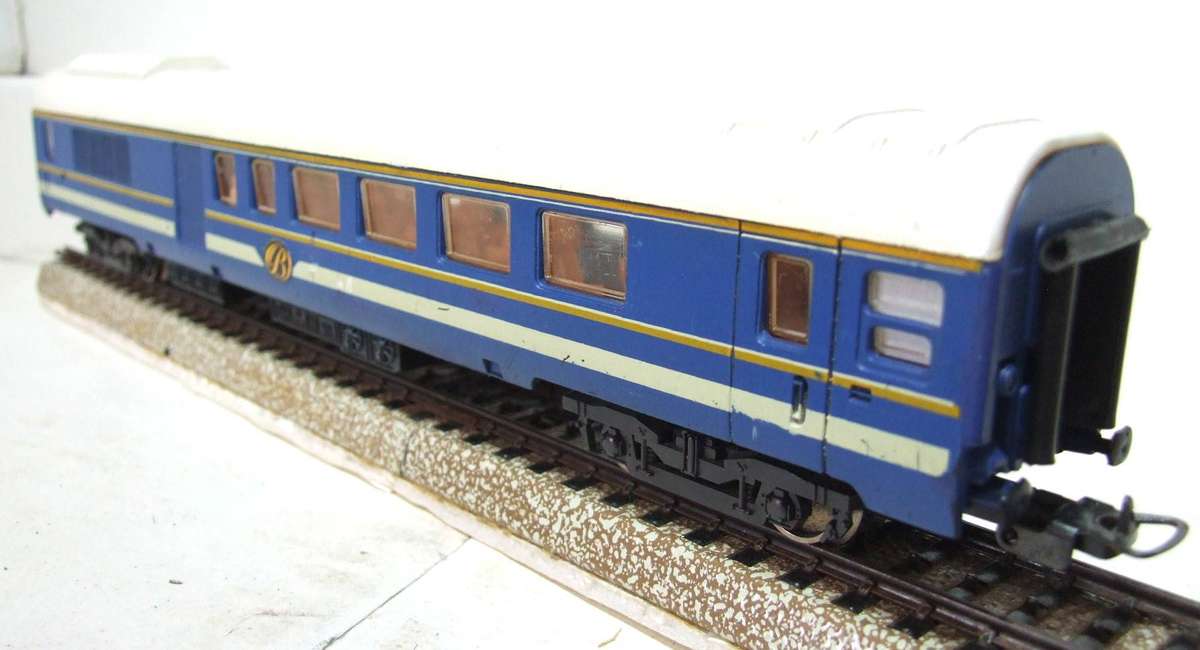 LIMA HO: SAR `Blue Train" 1st Class Composite Coach in Fair un-boxed condition(Italy)