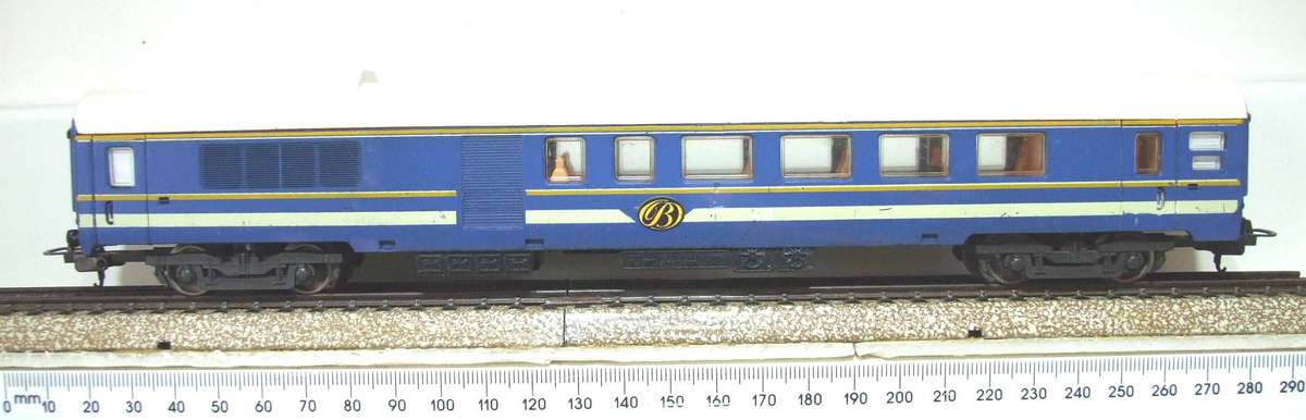 LIMA HO: SAR `Blue Train" 1st Class Composite Coach in Fair un-boxed condition(Italy)