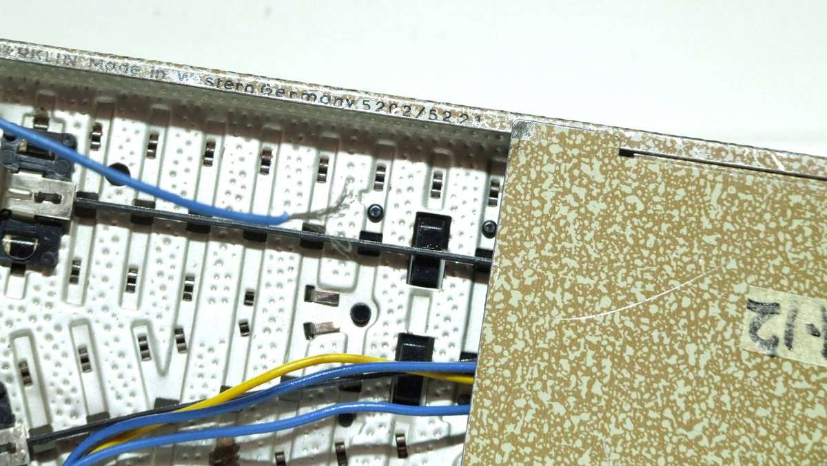 MARKLIN-M HO: 3-Rail RH Electromagnetic Point(5202 5221) in Good Used Un-boxed Condition.(W-GR)
