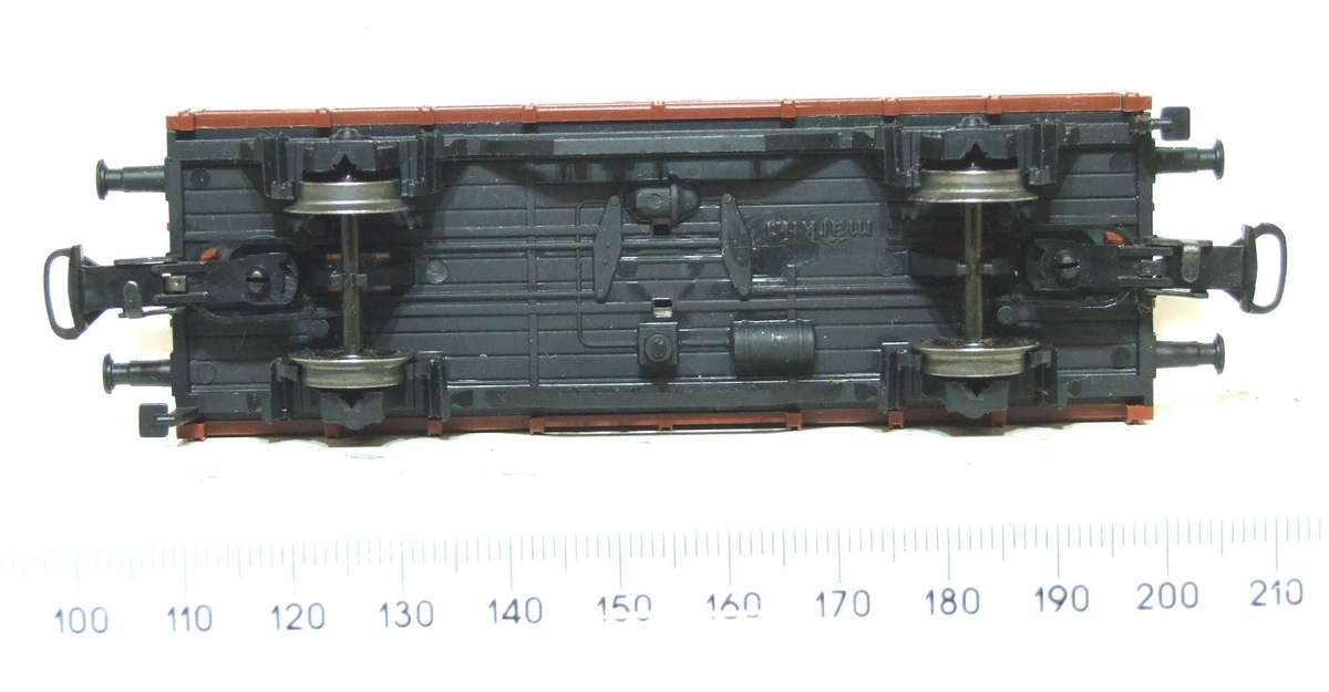 MARKLIN HO: More Modern DB Wagon with Pipe Load in Good Un-boxed, Used condition (W/GR)