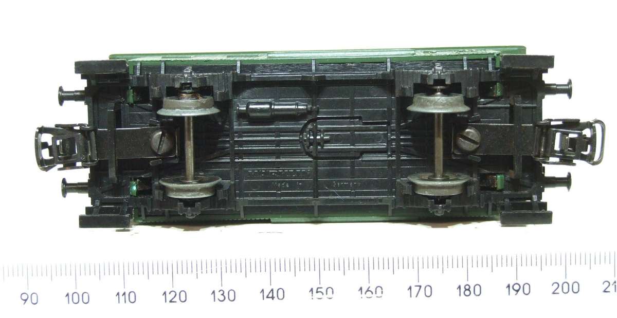 MARKLIN HO: Vintage DB Baggage/Brake Van in Good Un-boxed, Used condition (W/GR)