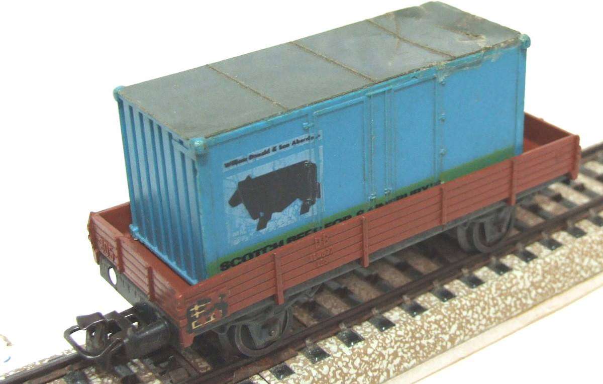 MARKLIN HO:  DB Wagon with Damaged Container Load in Fair Un-boxed, Used condition (W/GR)