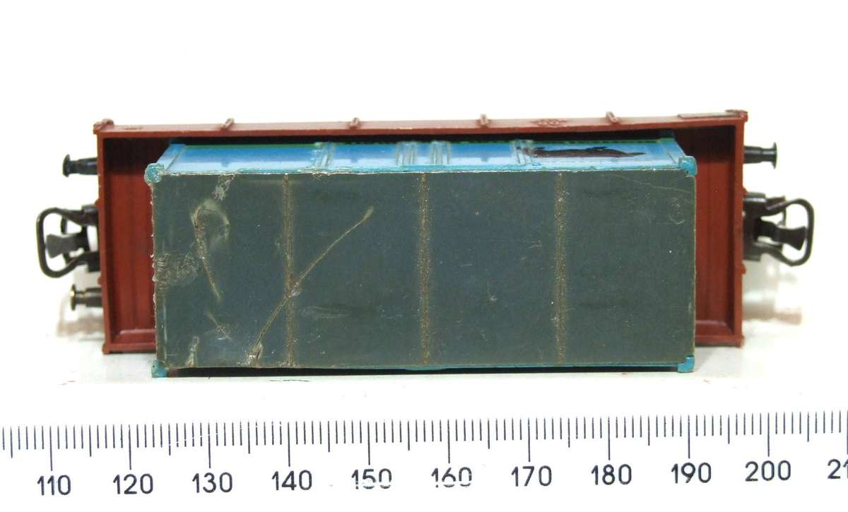 MARKLIN HO:  DB Wagon with Damaged Container Load in Fair Un-boxed, Used condition (W/GR)