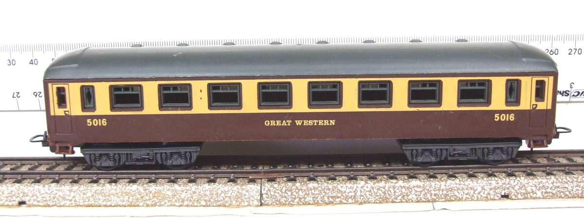 LIMA HO:  Vintage Great Western Junior Passenger Coach in Good Un-Boxed condition (Italy)