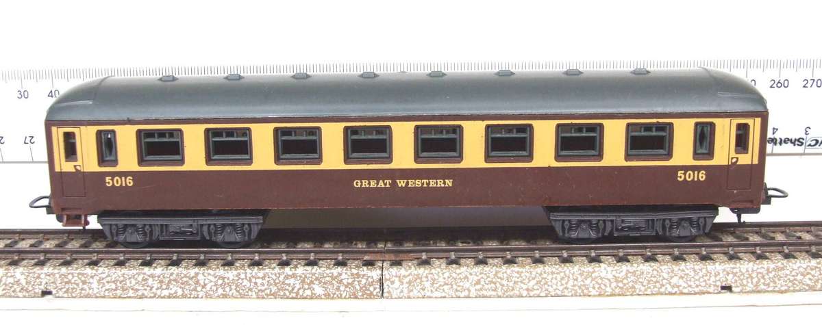 LIMA HO:  Vintage Great Western Junior Passenger Coach in Good Un-Boxed condition (Italy)