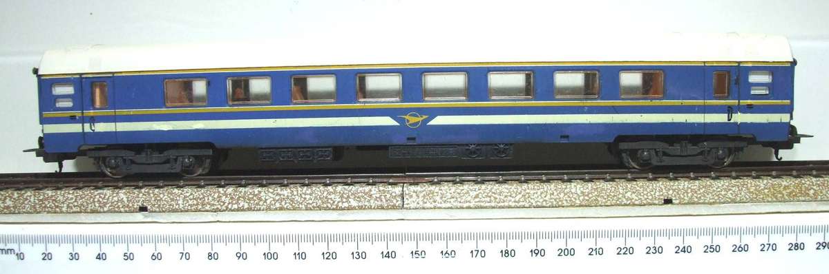 LIMA HO: SAR `Blue Train" 1st Class Passenger Coach in Fair un-boxed condition(Italy)