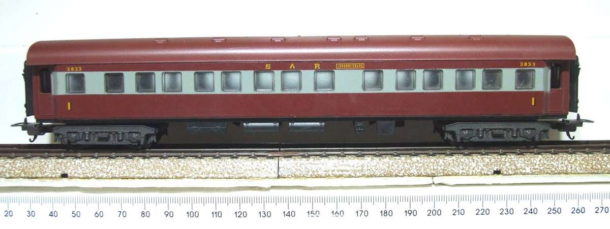 LIMA HO: SAR "Trans Karoo" 1st Class Passenger Coach in Good, Used and Un-boxed condition(Italy)