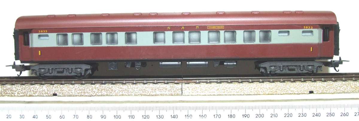 LIMA HO: SAR "Trans Karoo" 1st Class Passenger Coach in Good, Used and Un-boxed condition(Italy)