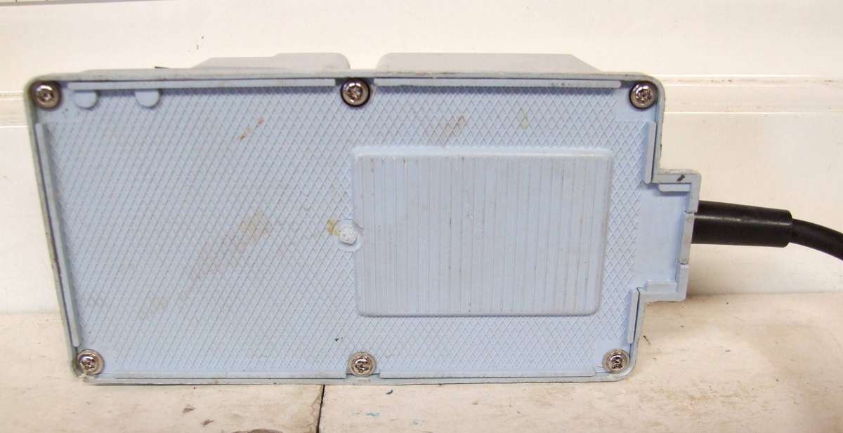 LIMA POWER SUPPLY: 220V/12.5V DC Power Supply/Controller in good un-boxed condition(Italy)