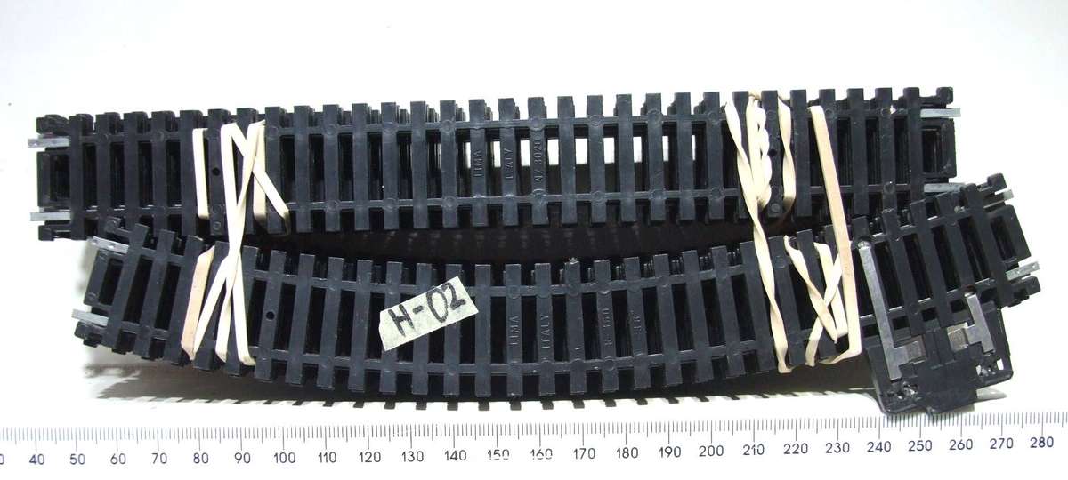 LIMA HO: 19pc Mixed Steel Curved + Strait Tracks in Fair Used un-boxed condition(Italy).