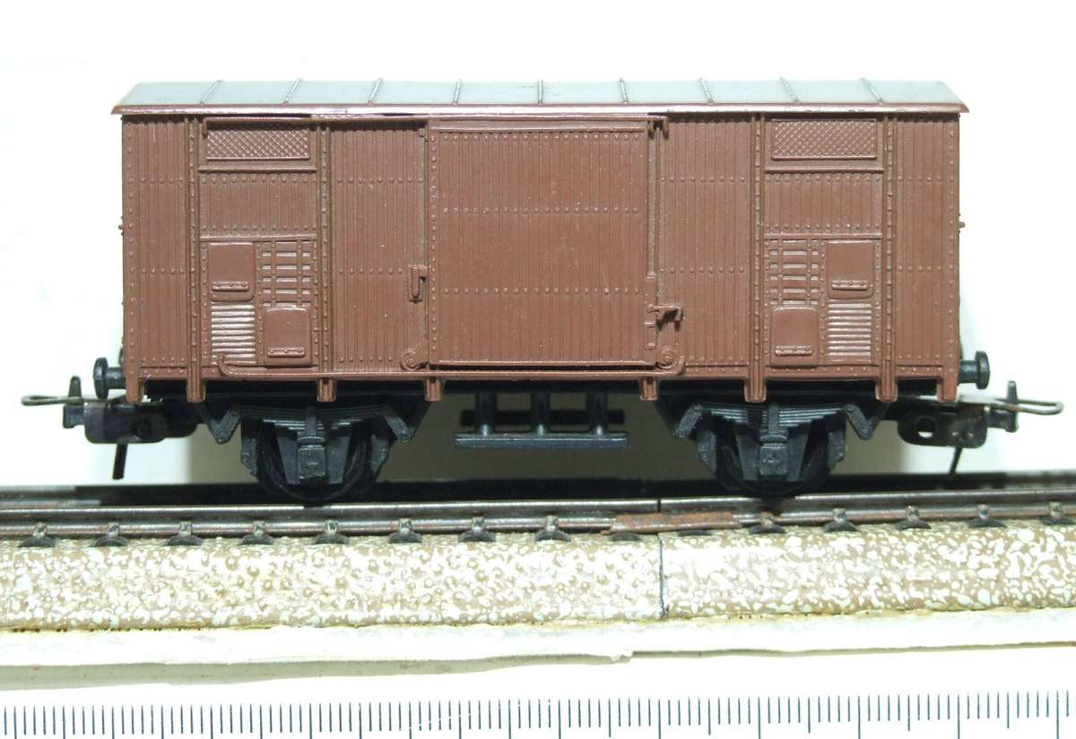 LIMA HO: Vintage  Closed Wagon in Fair, Un-Boxed Condition (Italy)