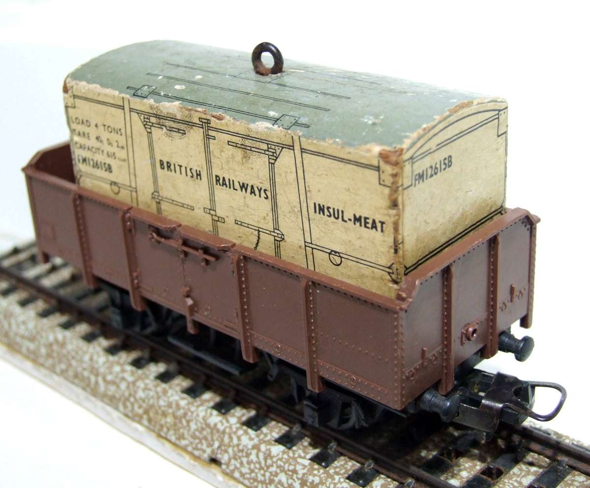 LIMA HO: Vintage  Open Freight Wagon with Load in Good, Un-Boxed Condition (Italy)