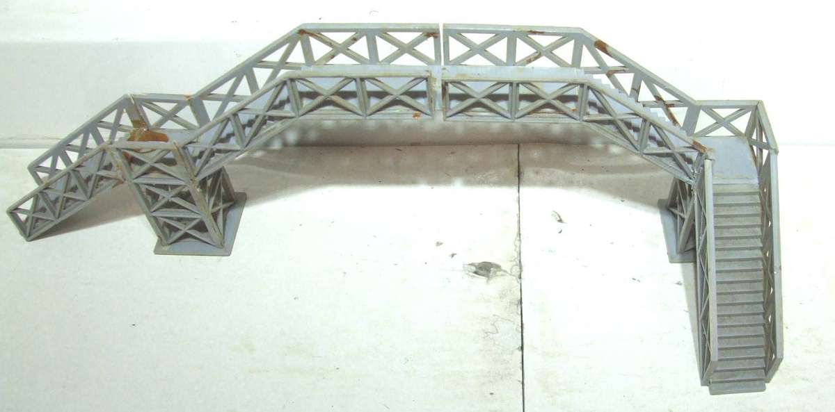 FALLER HO: One Double Track Foot Bridge in Fair Used un-boxed Condition.