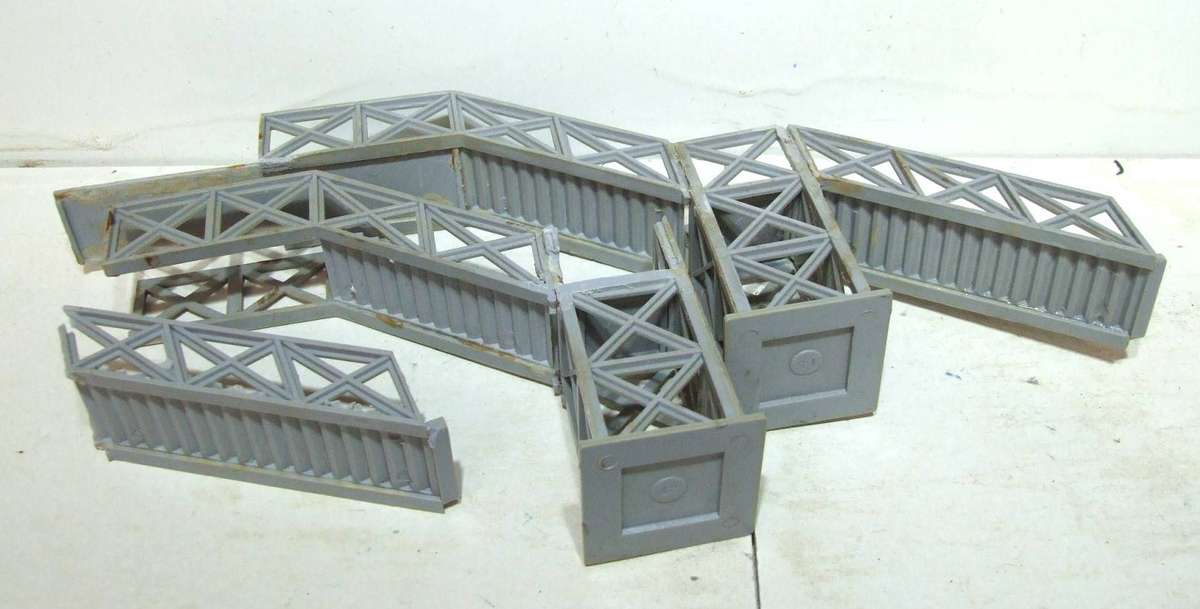 FALLER HO: One Double Track Foot Bridge in Fair Used un-boxed Condition.