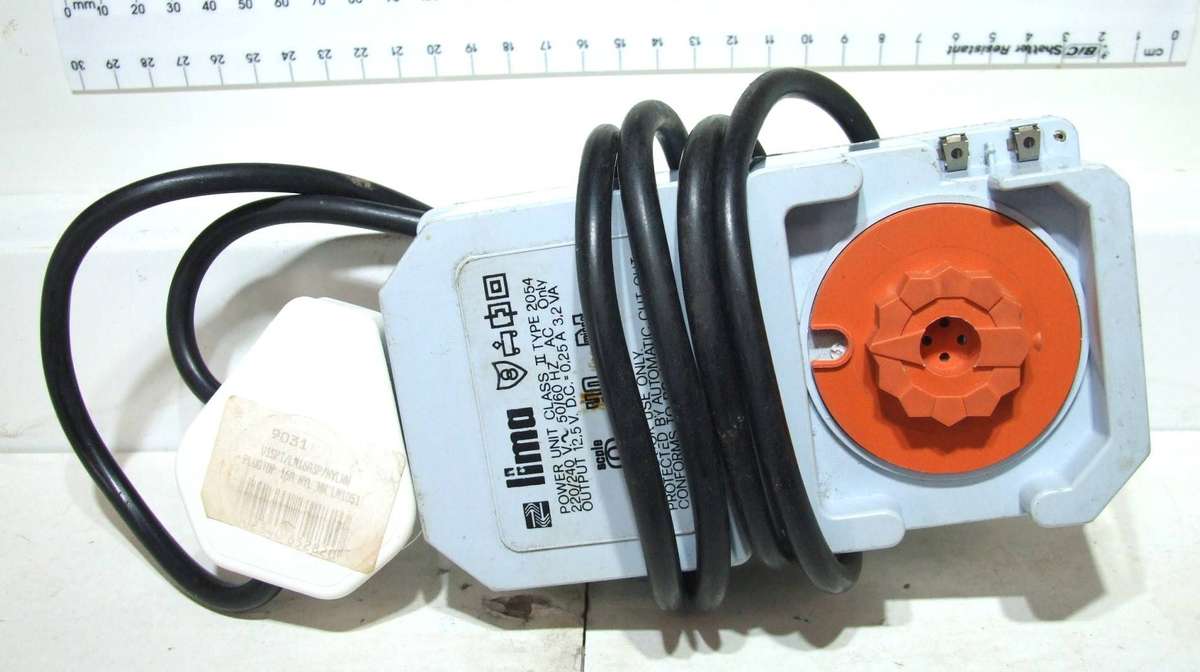 LIMA POWER SUPPLY: 220V/12.5V DC Power Supply/Controller in good un-boxed condition(Italy)