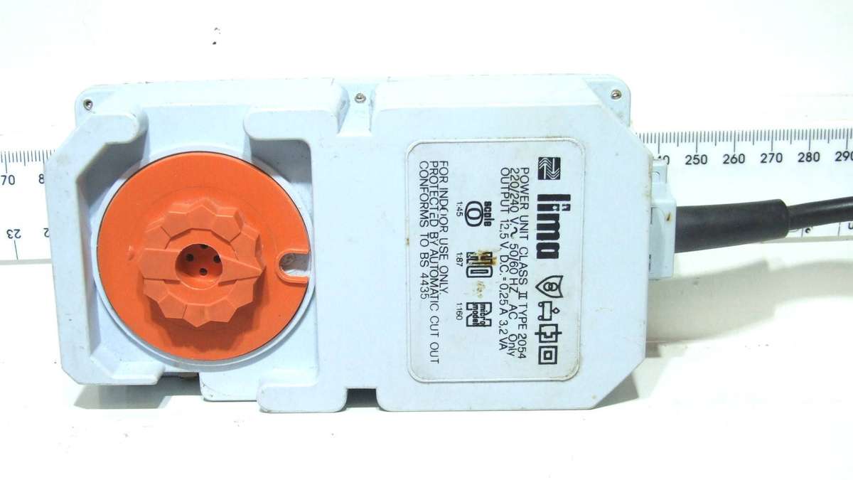 LIMA POWER SUPPLY: 220V/12.5V DC Power Supply/Controller in good un-boxed condition(Italy)