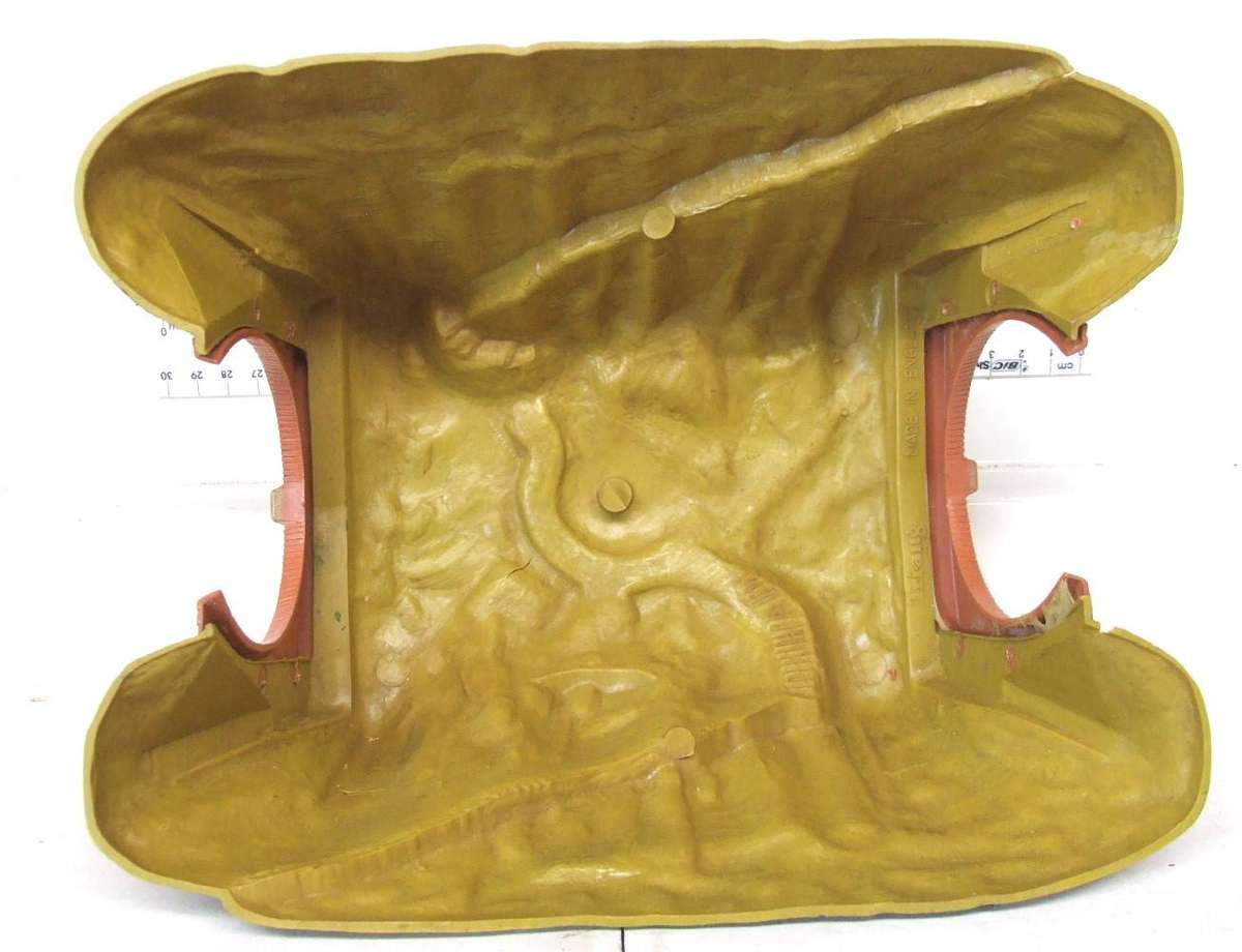 HORNBY OO: On Auction are these Two Plastic Tunnels in Good Boxed Used Condition.(GR)