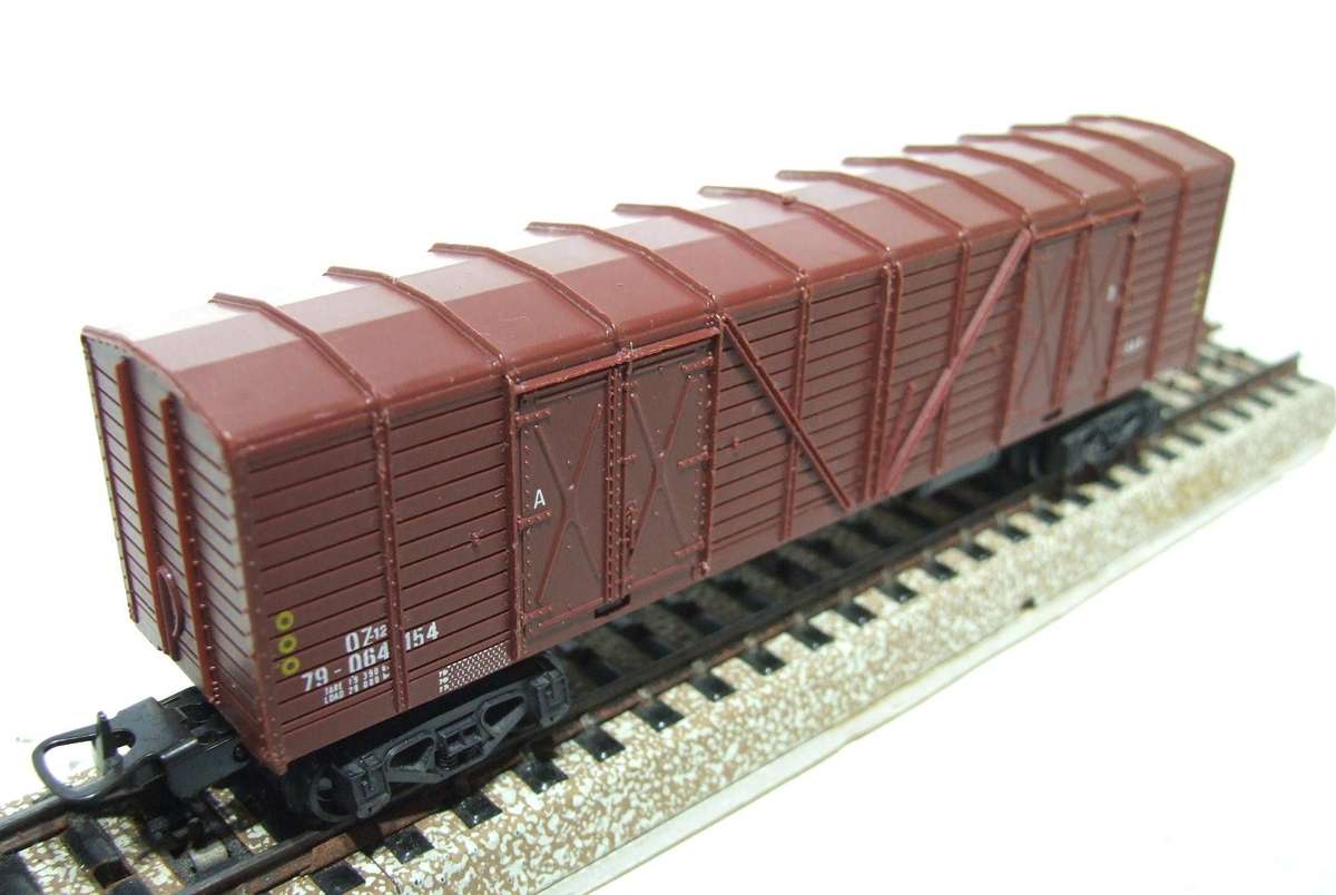 LIMA HO: Vintage Brown OZ Wagon in Good, Un-Boxed Condition (Italy)