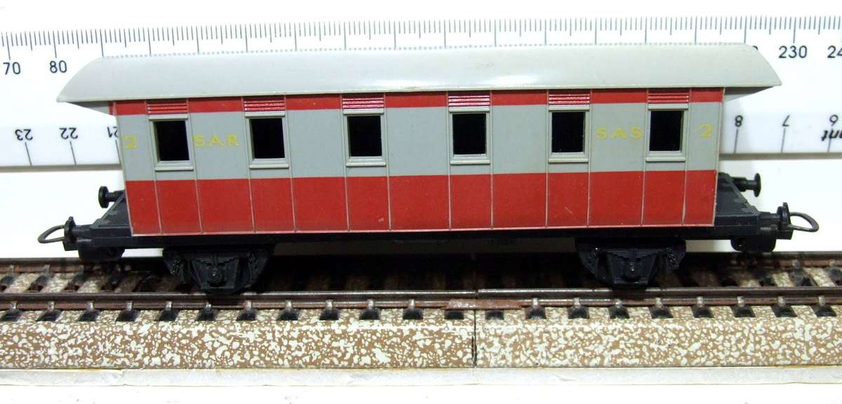 LIMA HO:  Vintage SAR Junior Passenger Coach without Emblem in Good Un-Boxed condition (Italy)