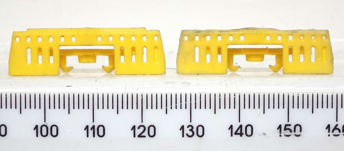 LIMA HO: SAR E5 `Blue Train` Locomotive cowcatchers in Good un-boxed condition for Parts.(Italy)