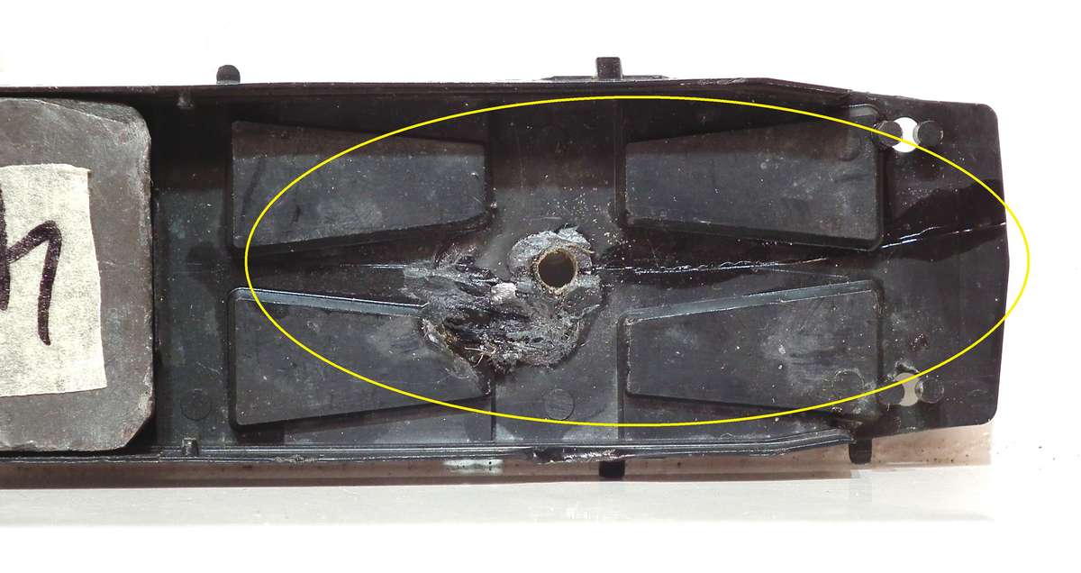 LIMA HO: SAR Power E5 Locomotive Chassis in Fair, Repaired condition for Parts.(Italy)